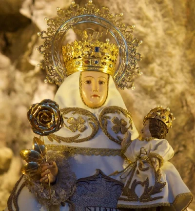 close up santina